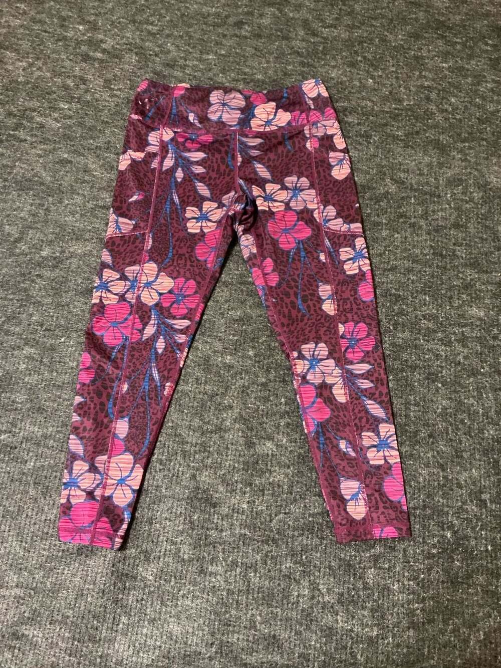 Pro Player Wicking Floral Leopard Print Workout Leggings with Pockets Size M